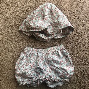 Shorts & matching bucket hat.